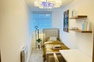 4 Bed Flat in Town Centre