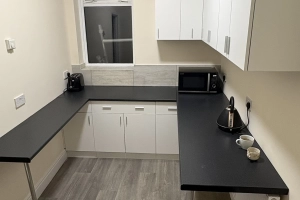 Ładny pokój dwuosobowy z prywatną łazienką przy Thornton Heath